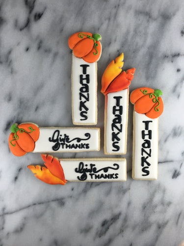 Thanksgiving Place Card Cookies | Lil Miss Cakes