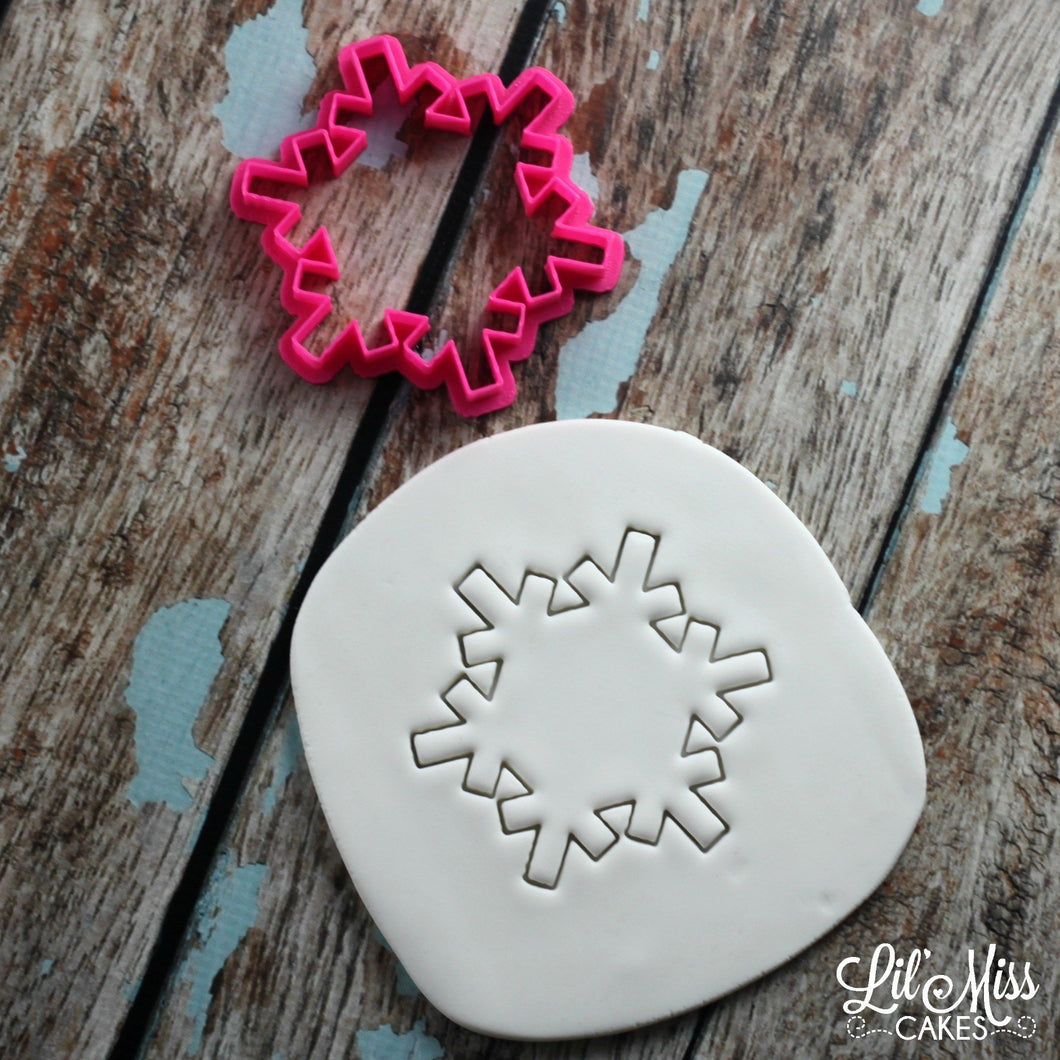 Snowflake Cutter | Lil Miss Cakes